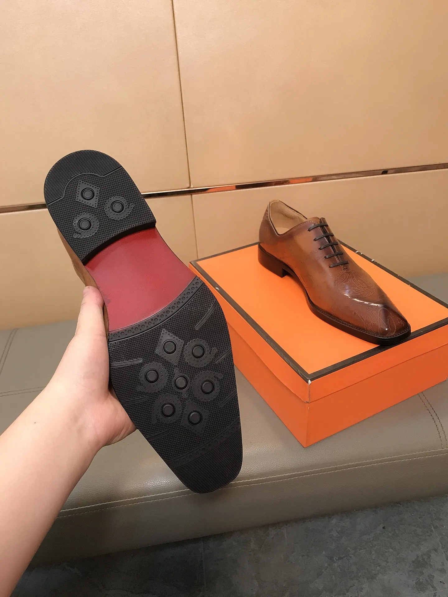 Factory price 560 💎💎👉👉[LV Louis Vuitton] The latest men's casual business leather shoes 🇨🇳, new model opening 💯 Made of cowhide imported from Italy, luxurious leather lining, wear-resistant outsole, soft and comfortable 🌴 High-end atmosphere, the first choice for high-class men 🍍38-44